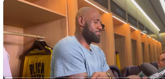 雷迪克在跟快船比赛赛后，谈到詹姆斯发挥不佳的原因：“他今天克服了很多困难，他膝盖