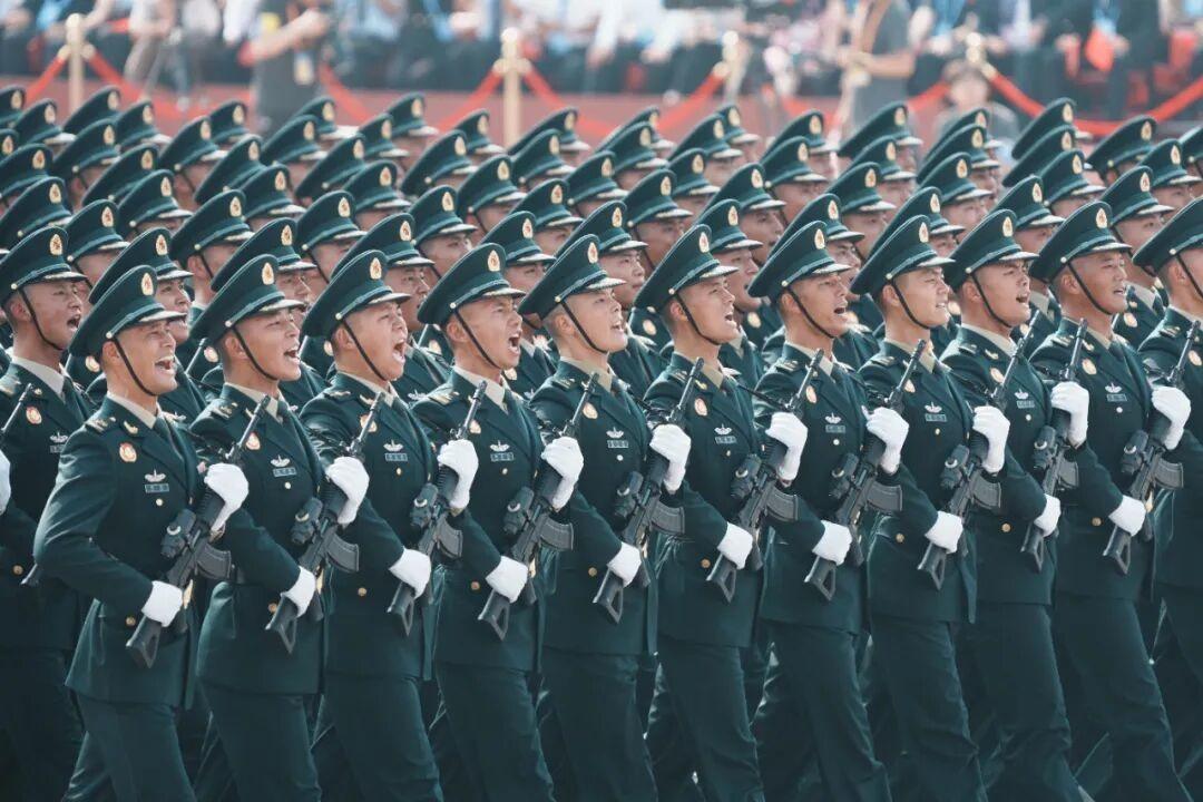 中国很久没有打仗了，军队实力也就无从表现，强大军事力量体是否要靠一战来展示出来？