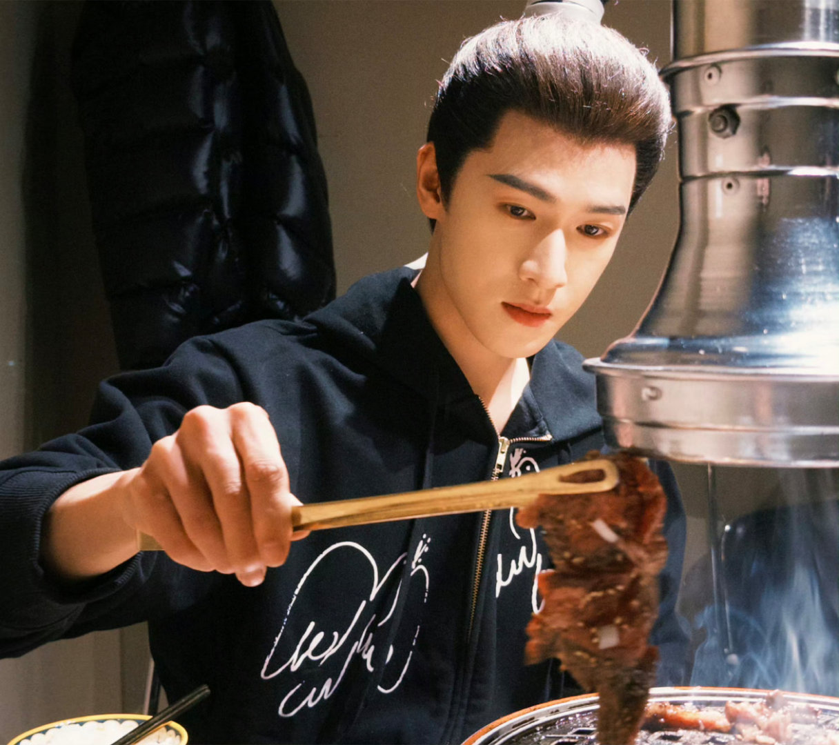 李昀锐吃吃吃的一个月我家的一只可爱猪~🐷  就喜欢看吃播小林 