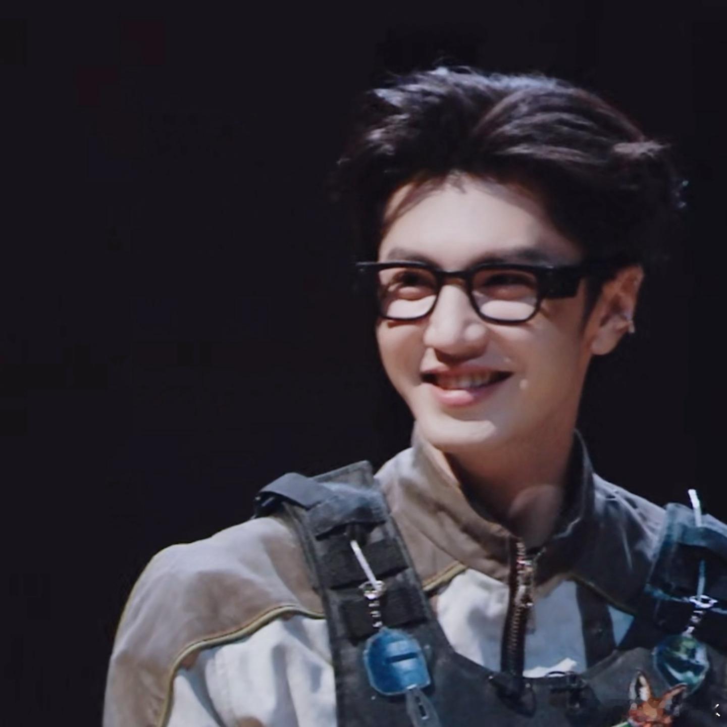 陈哲远录一次记一辈子大侦探陈哲远综艺感自然又有趣，小细节满满反差萌，推理正确率超