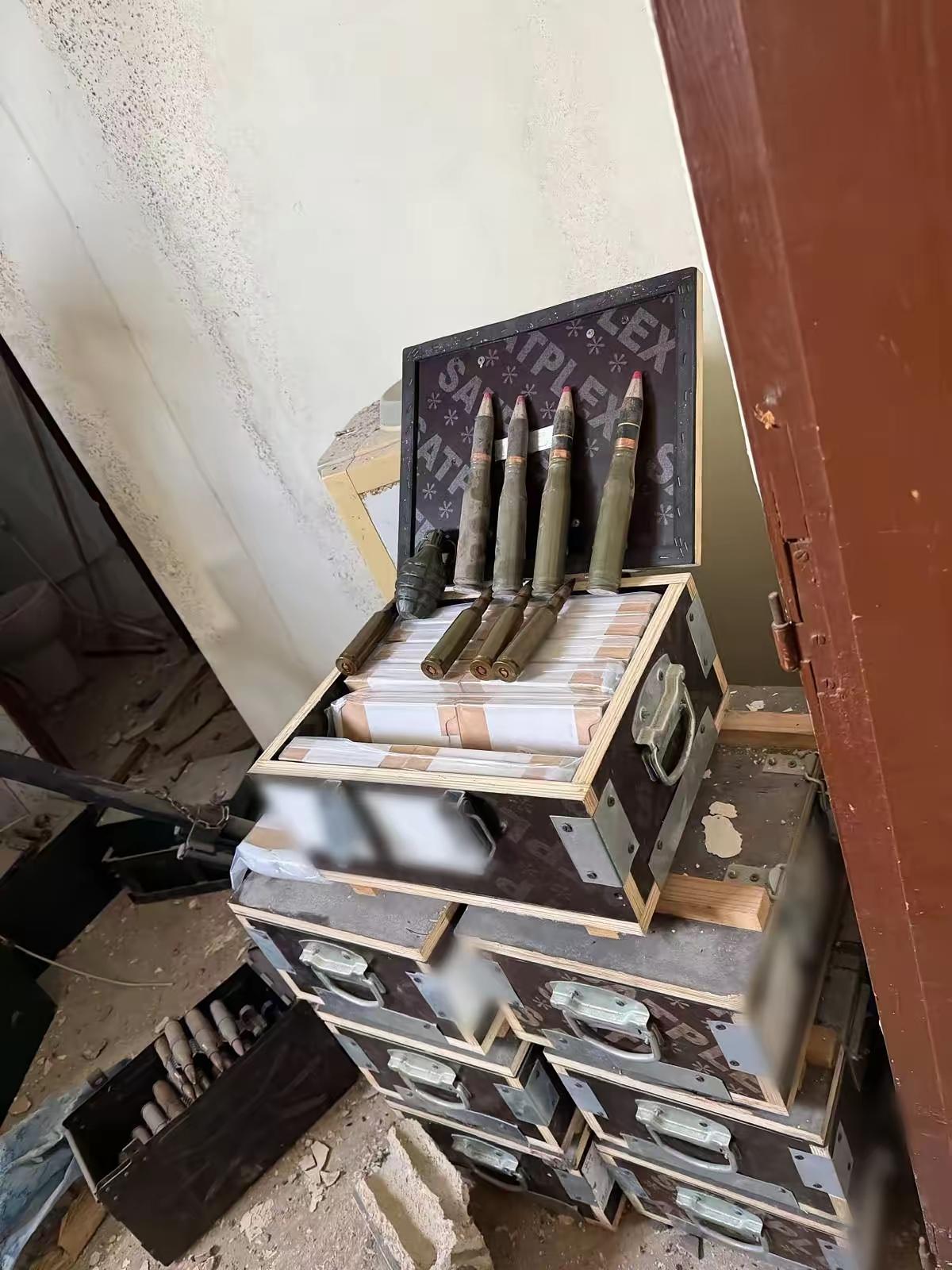 武器算啥呀，赶紧逃命才是正事儿！
一个比一个狠，真主党说要把以色列赶下海；伊朗也