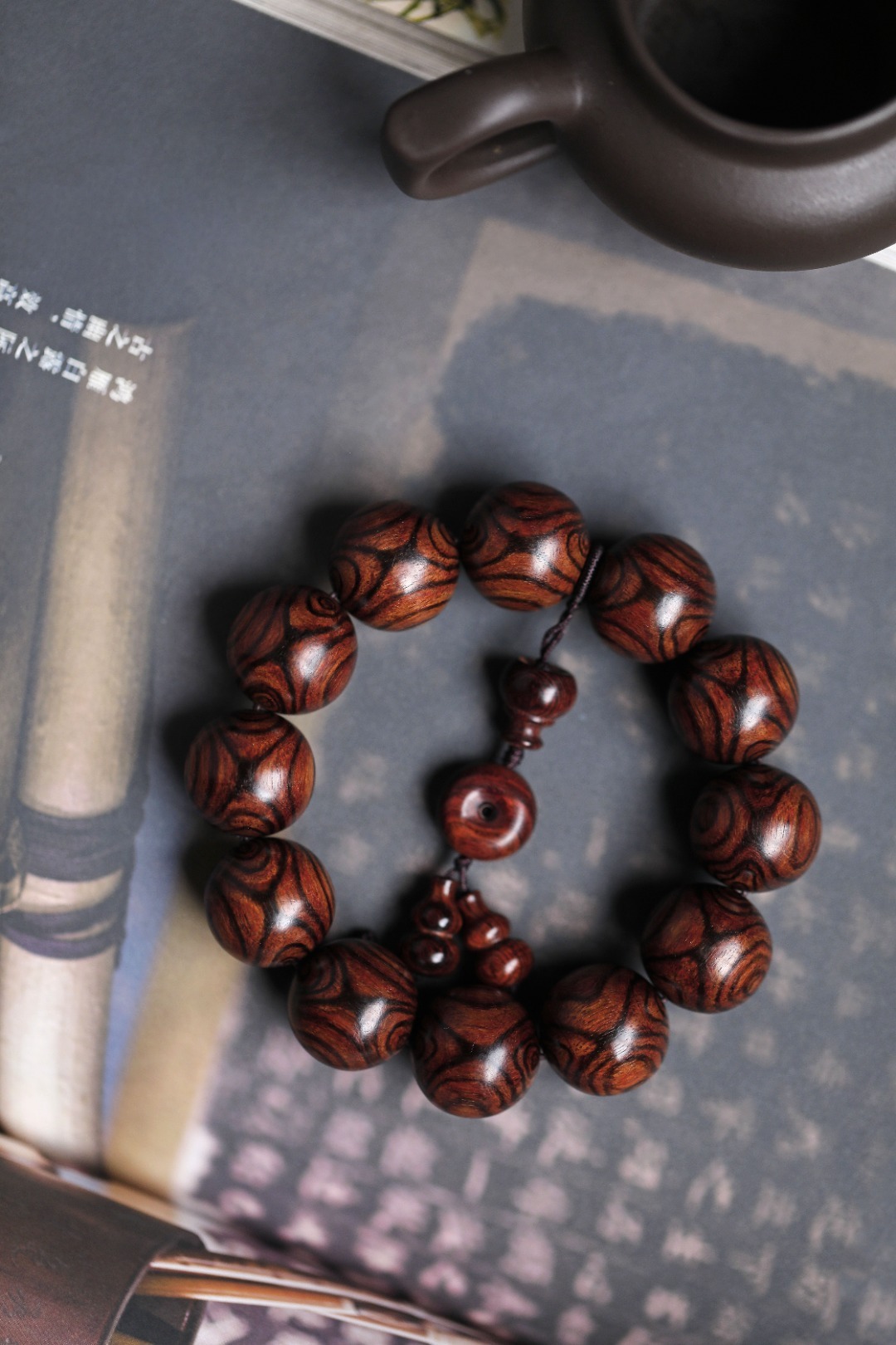 海南黄花梨 2.0 手串 对眼 古铜底色 重36.4g 编号【LS0509012