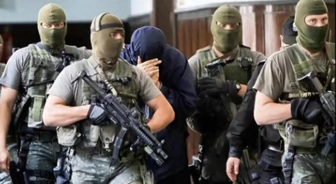 后院接连起火，一向在中东情报圈横着走的以色列正在经历社死现场。
 
没想到自家内