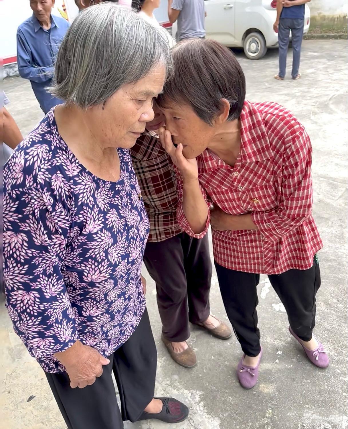 哈哈说啥呢我想听听