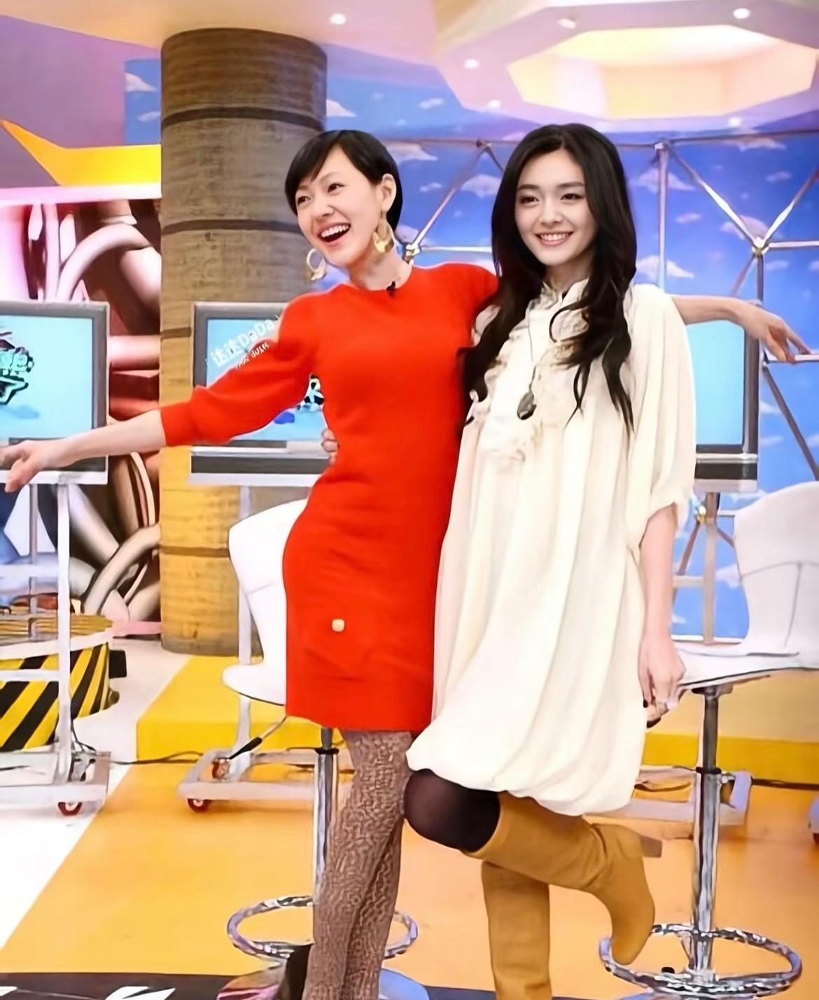 其实我觉得小s最好笑可爱的时期是她生大女儿之前的那段时期的康熙，那个时候康熙是我