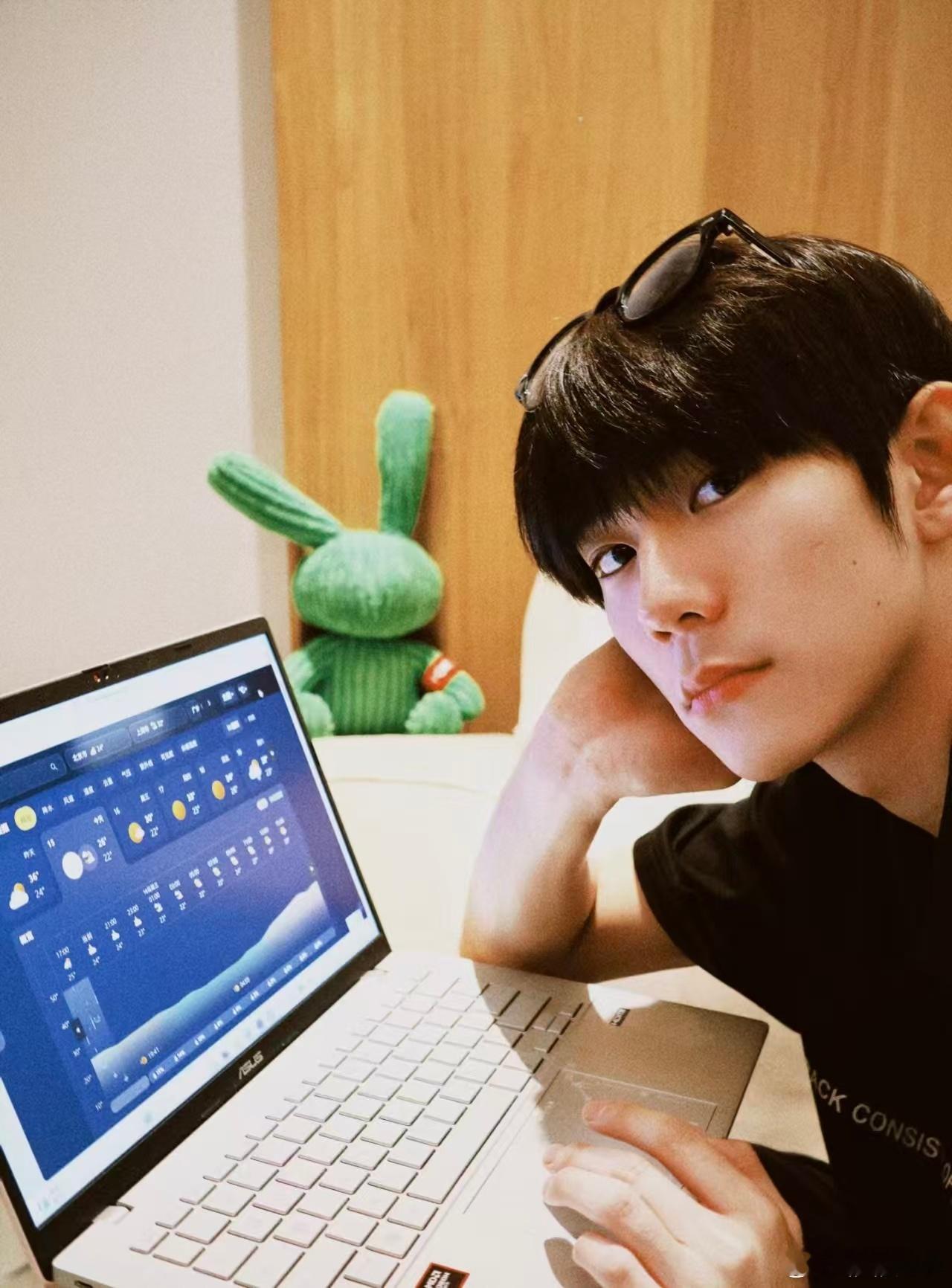 刘家祎出演十日终焋刘家祎十日终焋角色贴脸 刘家祎把韩一墨这个角色的冷酷与复杂内心