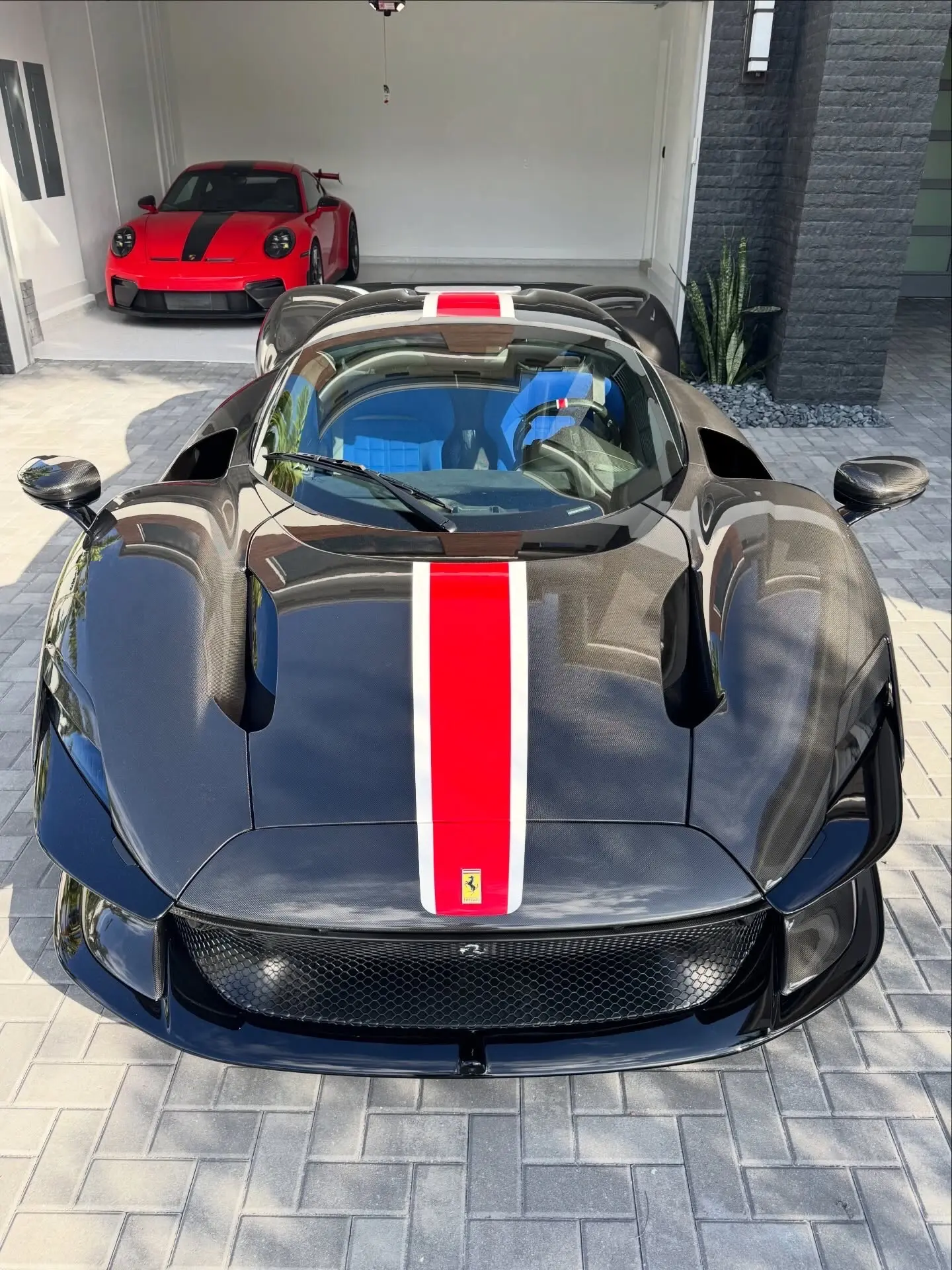 法拉利Daytona sp3 全碳纤维车身 加红白拉花 超高的配置