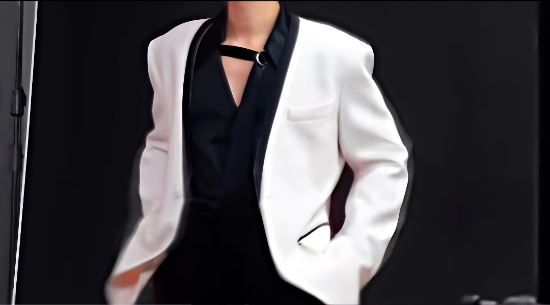 汪苏泷[超话][素龙比心] 汪苏泷素龙比心花车巡游 [素龙比心] 汪苏泷十万伏特