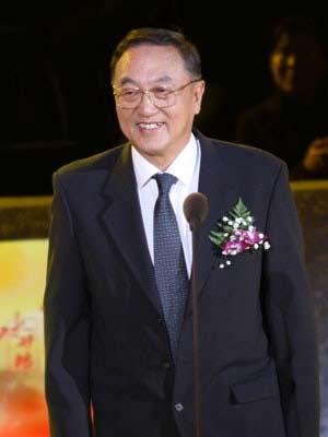 柳传志：从平凡到商业传奇

家人们，今天咱们来聊聊柳传志，那个在中国商业史上留下