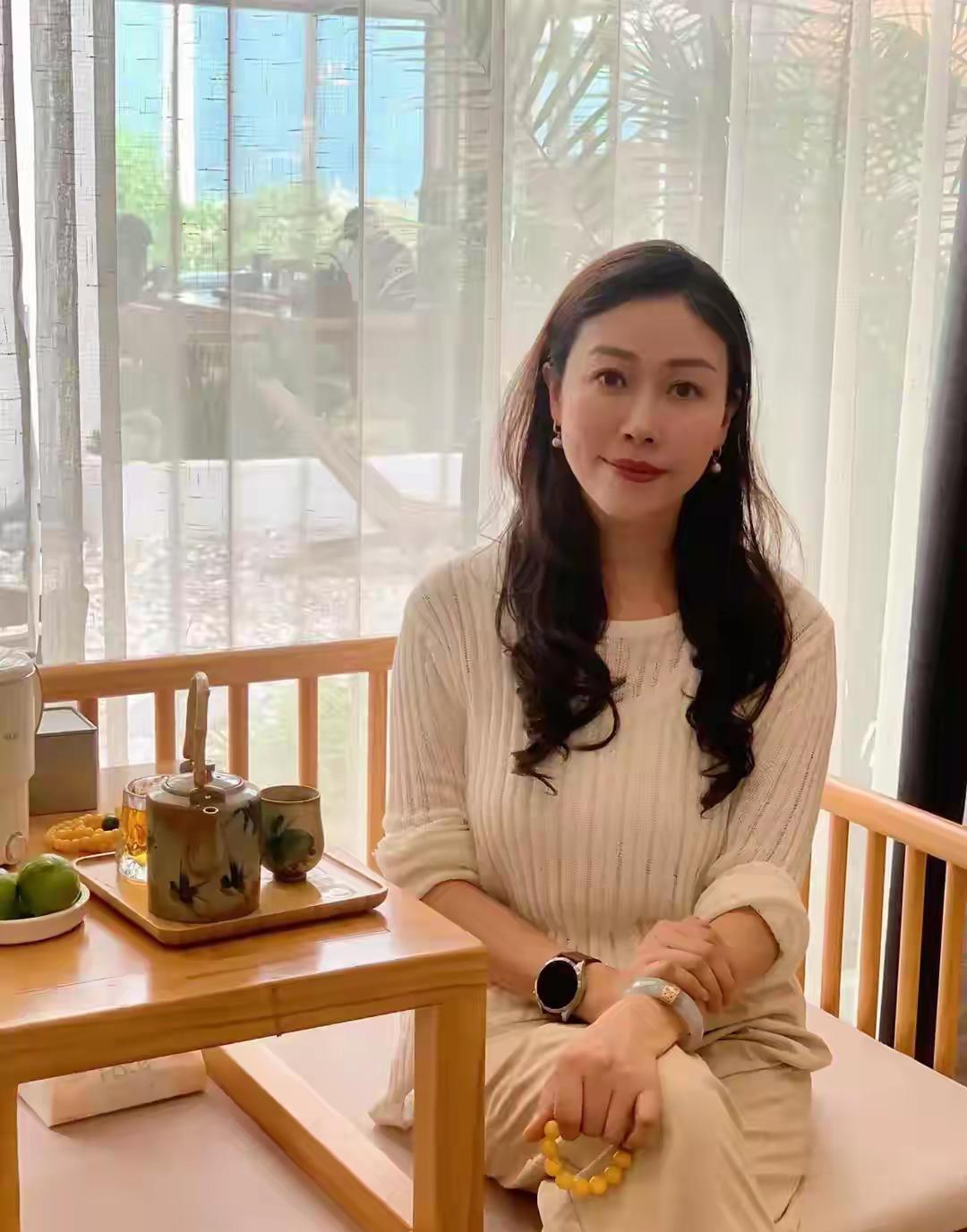 一位二婚富豪说：“女人没被征服前，表现是高冷、挑剔、有脾气、难靠近；一旦真正被你