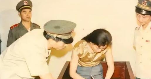 “第一个被执行死刑的女星！”1992年，万众瞩目的“刘三姐”程春莲，为了76万元