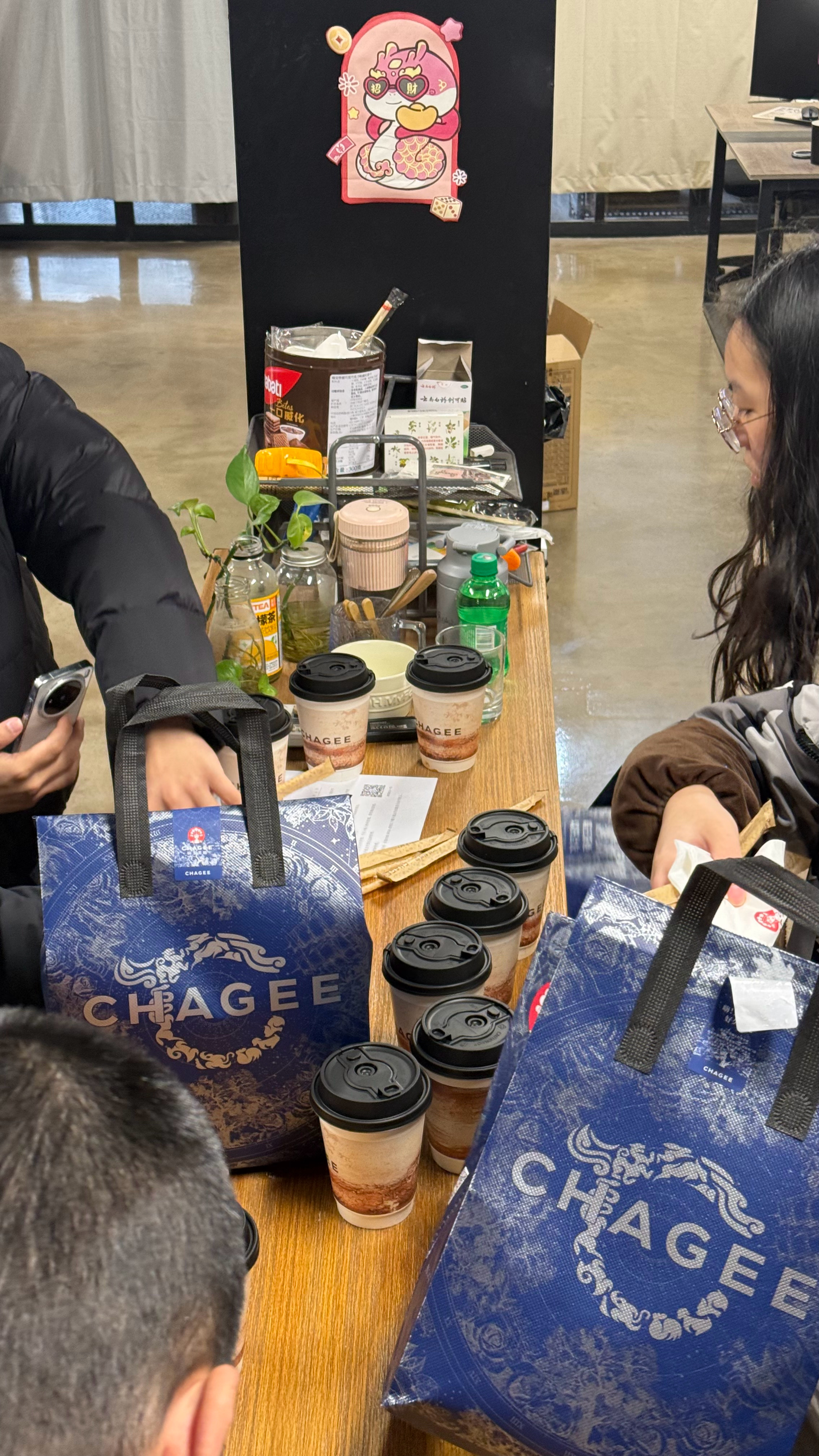 今天给兄弟们整点细糠胖娃儿们都馋哭了 