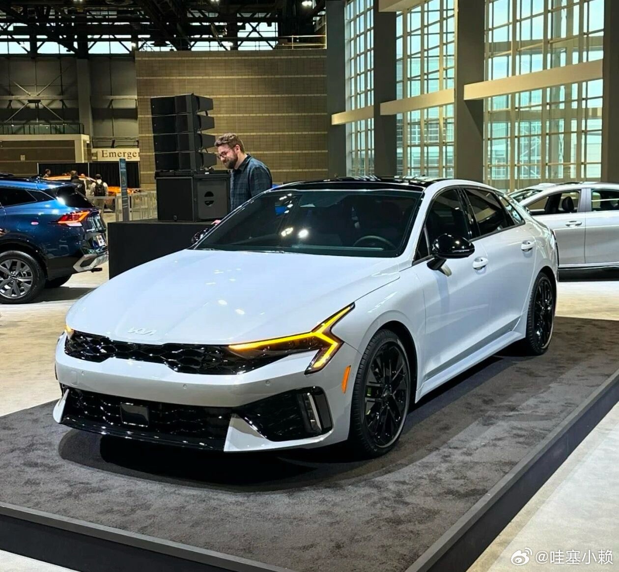 真心挺佩服韩系车的，设计都很前卫大胆，就是销量在国内不是那么理想… 