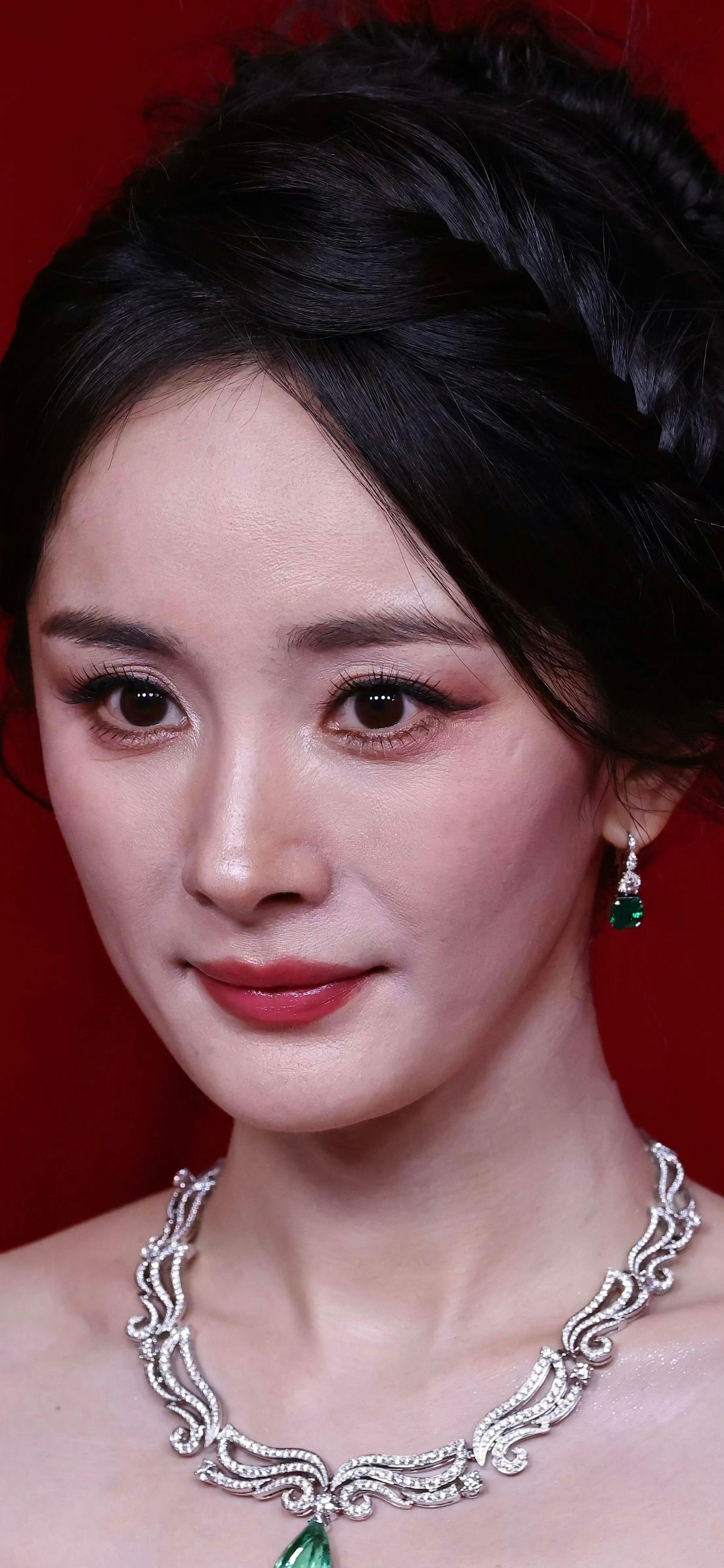 杨幂✖️怼脸生图也太抗打了[期待][期待][期待] ​​​