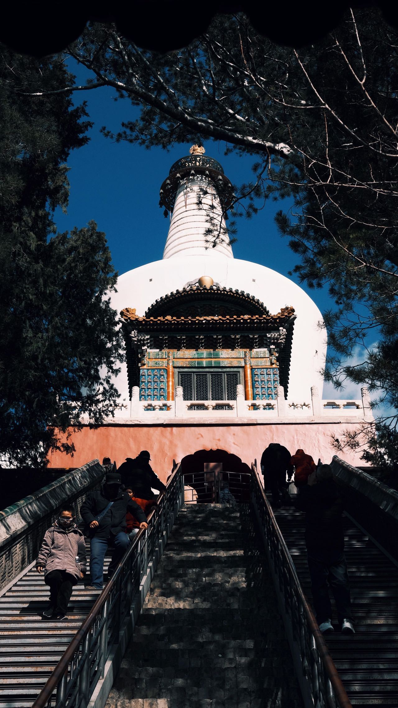 北京北海白塔脚下是广寒宫旧址每次去北海都只拍白塔，没想到脚下藏着元代往事，帝王寄