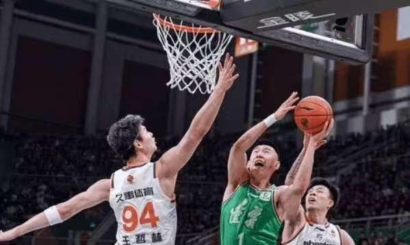 曾经的辽宁王朝在本赛季开赛不久即遭遇了4连败，目前的战绩仅有4战5胜排在联盟第九