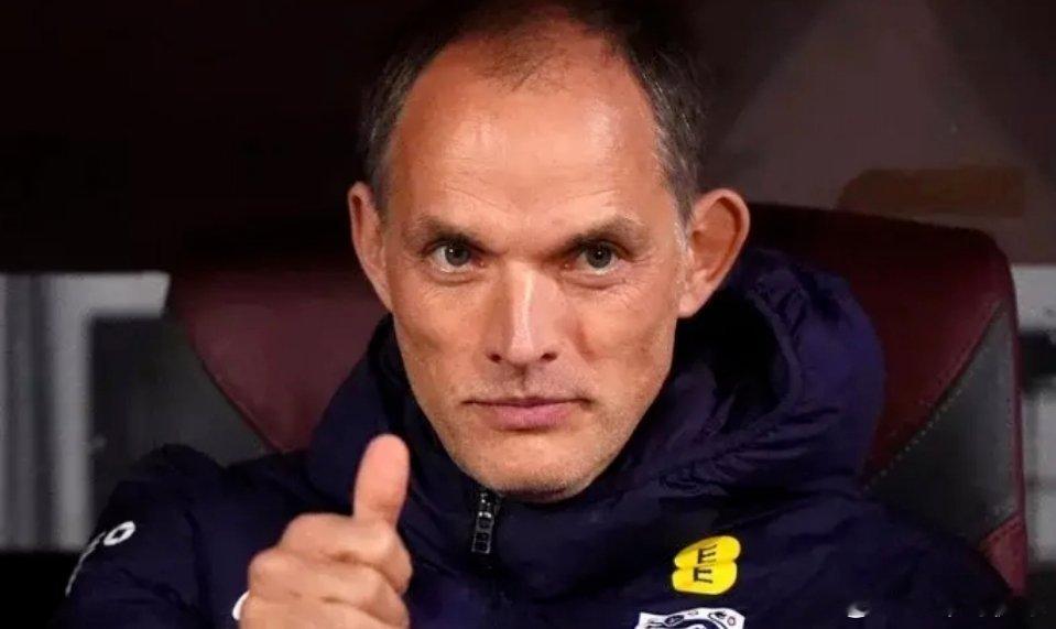 前英格兰主帅霍奇森在做客talkSPORT节目时提醒图赫尔，由于英格兰攻击型中场