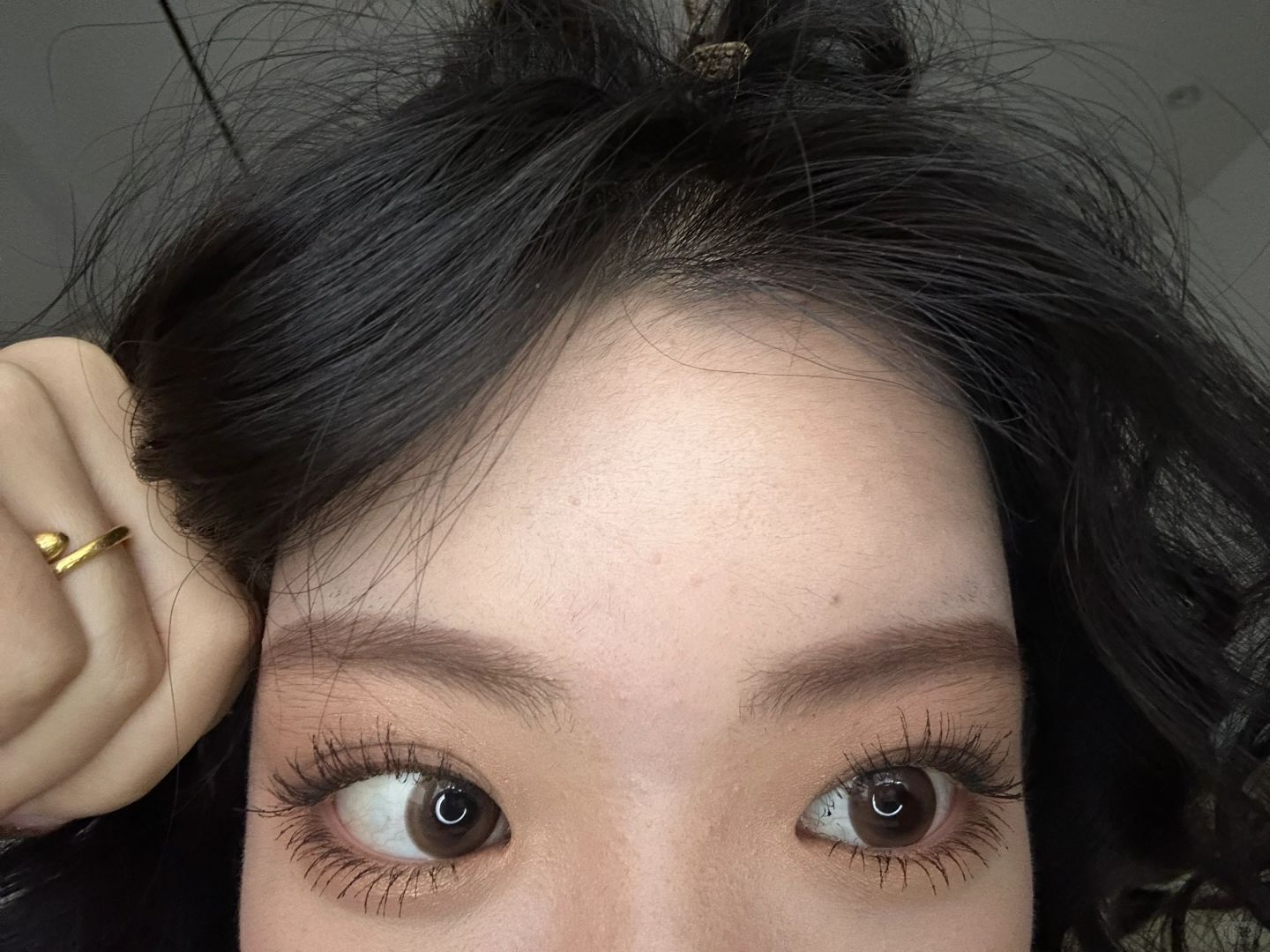 睫毛翘到可以顶起一瓶汽水