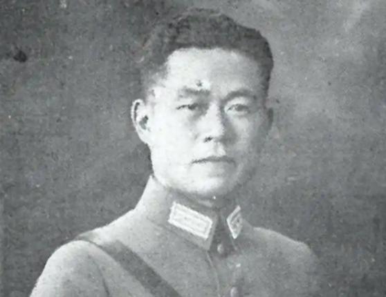 淮海战役被俘的国民党高级将领很多，但也有漏网之鱼，比如国军中将刘传绶，他靠做苦力