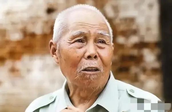 1956年，一解放军少尉副连长转去厅属建筑公司任保卫科干事，月薪66元，谁知，第