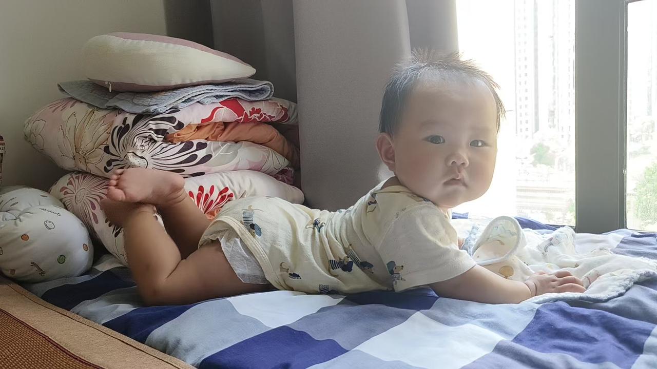 S型身材，显露无遗！