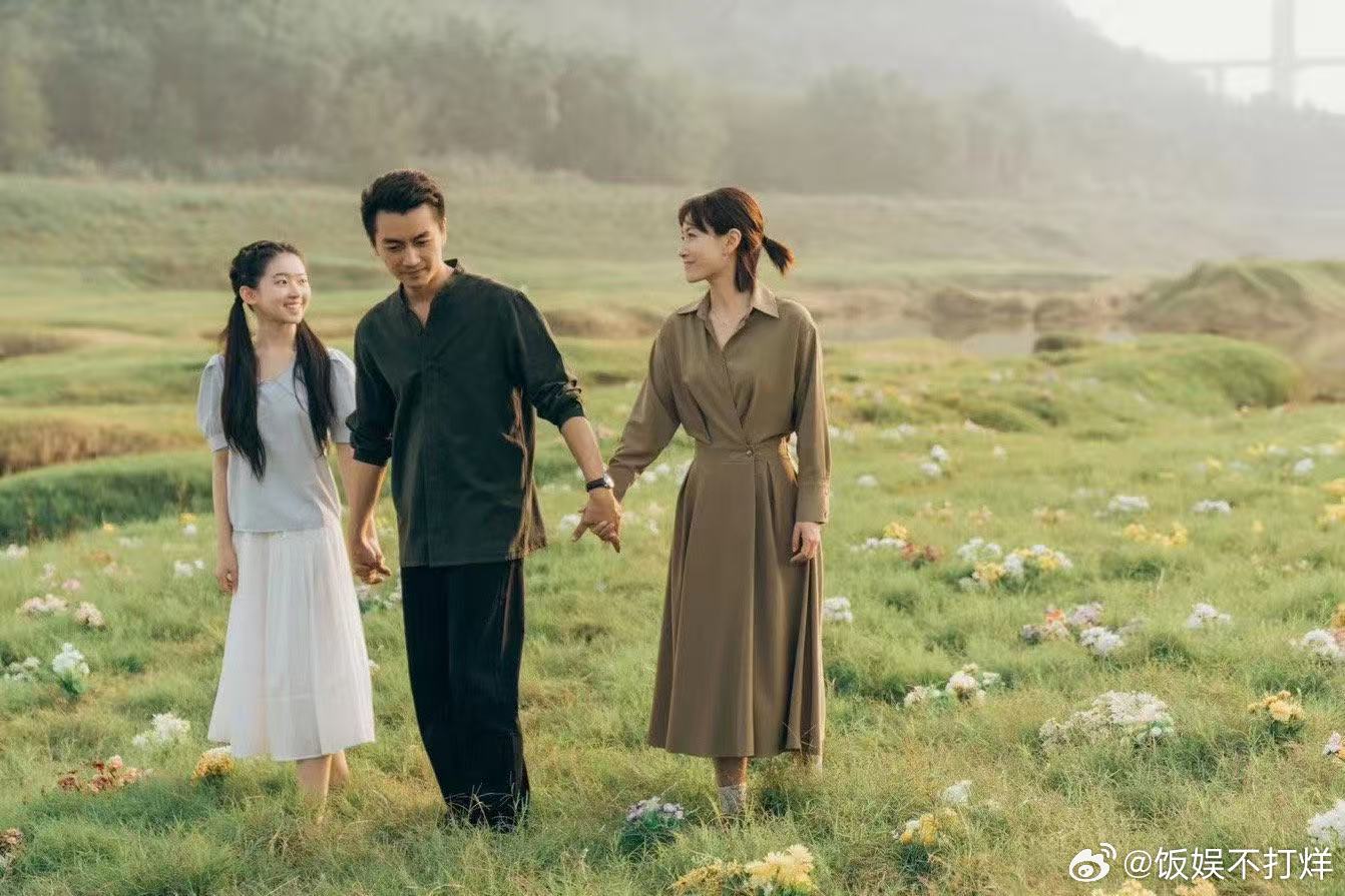 贾笑涵我的鸵鸟先生贾笑涵郑巧巧贾笑涵 挺佩服贾笑涵敢于跳出舒适圈，不重复同类型人