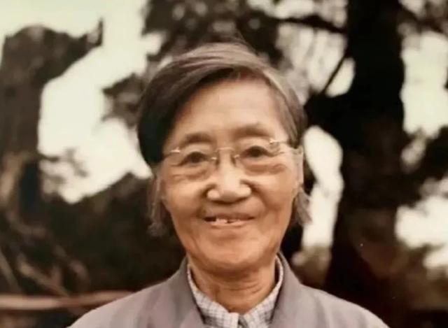 1960年，北大才女王承书狠心抛弃丈夫和孩子，从此音信全无。17年后，当看到满头