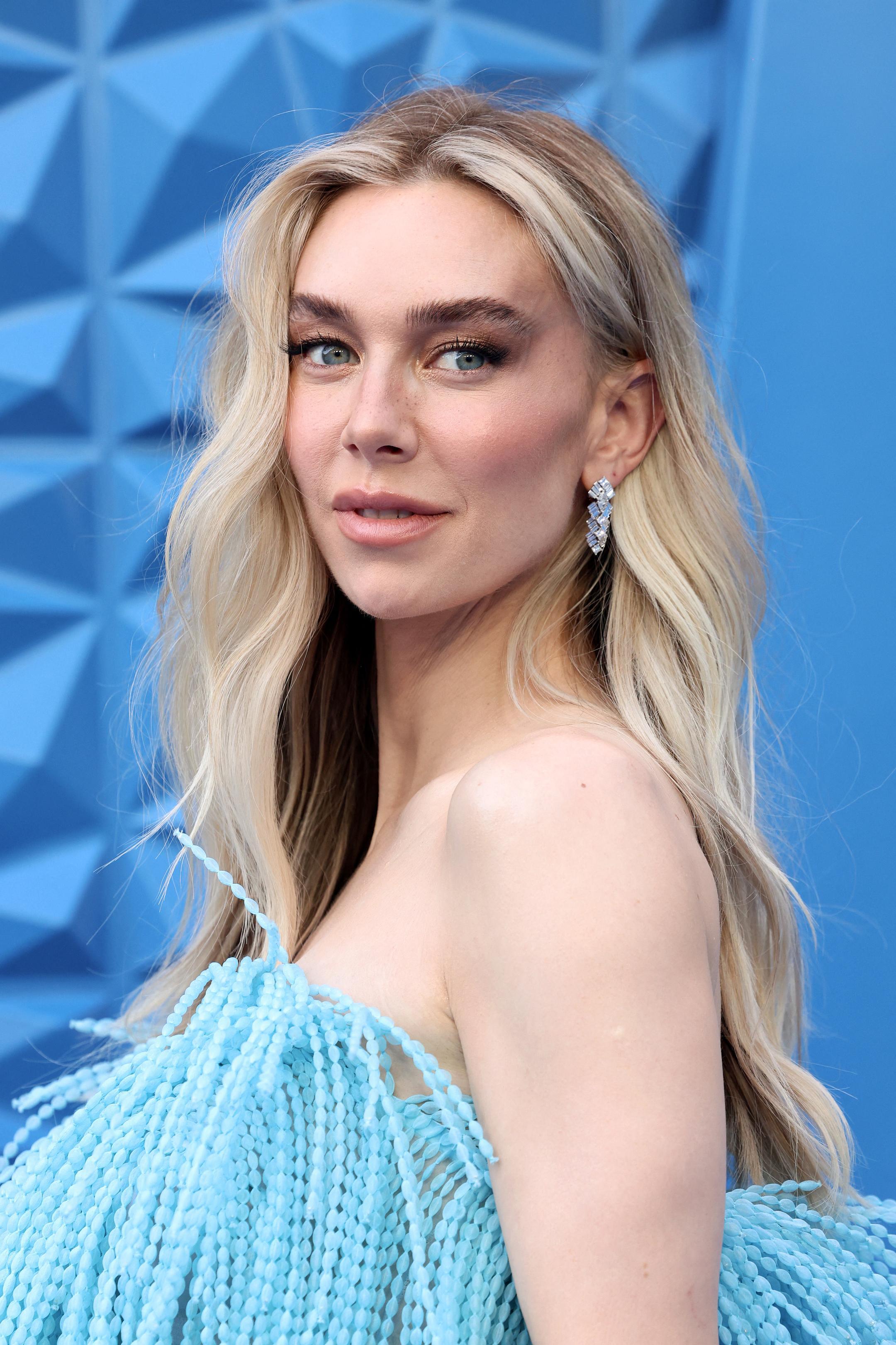 凡妮莎·柯比与刘易斯·普尔曼将主演新片《太空服》（The Spacesuit），