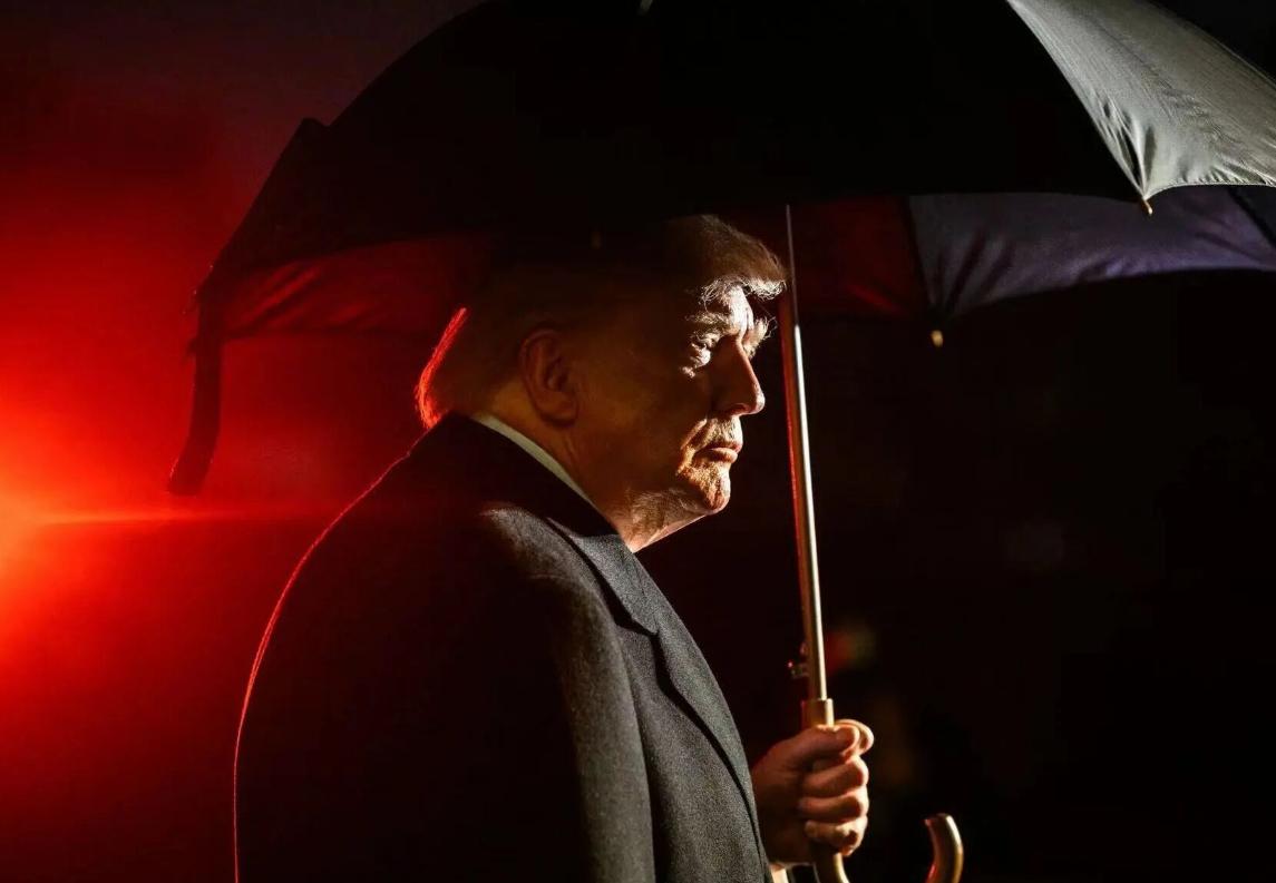 就在很多国家还在开心特朗普被判违法的时候，人家奋起反抗了！特朗普先是向全球开征关