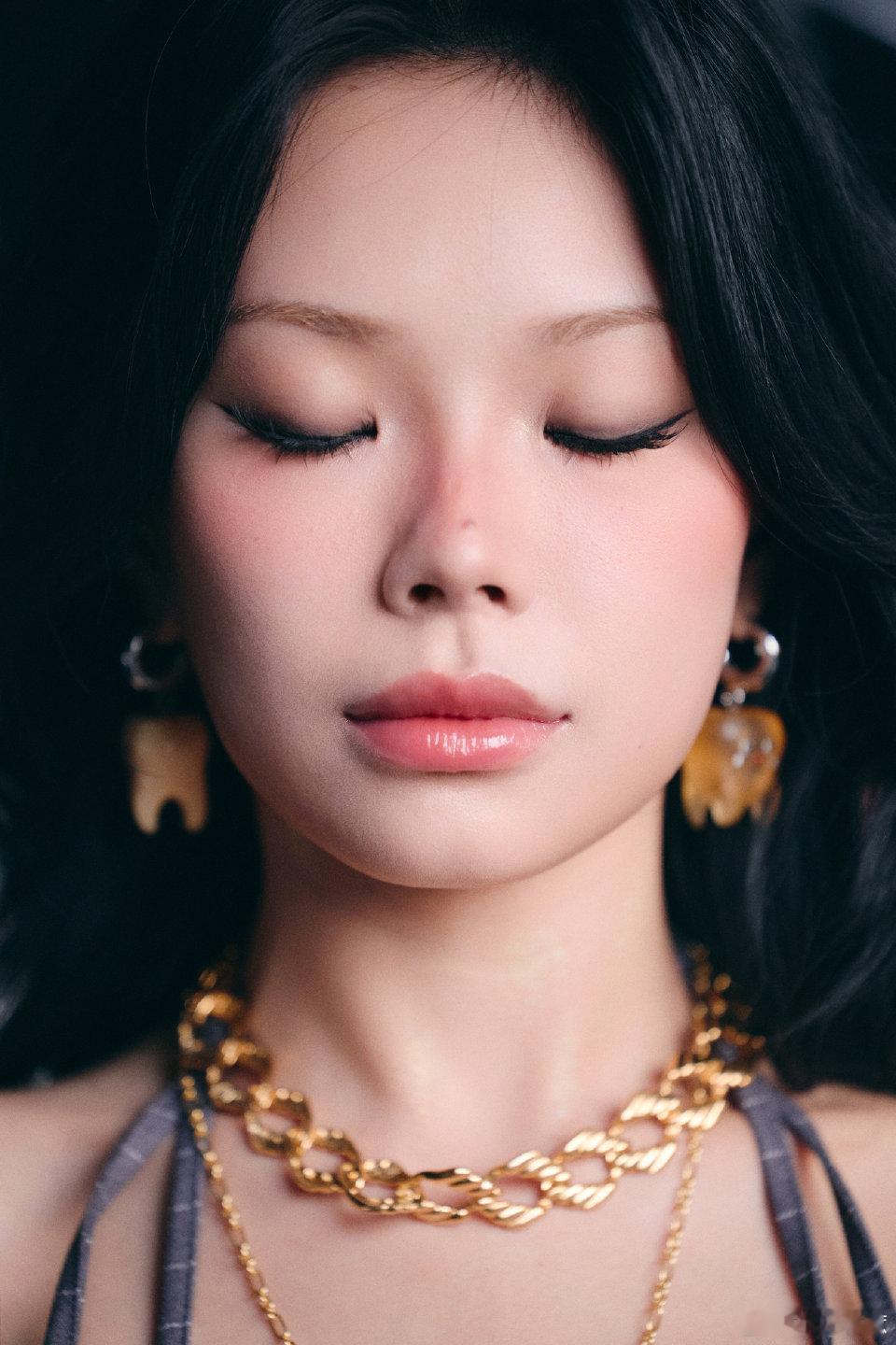 万妮达说有TizzyT在很安心新说唱2025 又磕到万妮达和TizzyT的友情啦