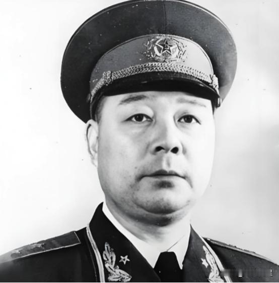 1939年，24岁的八路军副旅长，红着脸去跟一个女排长相亲，谁知，女排长却说：“