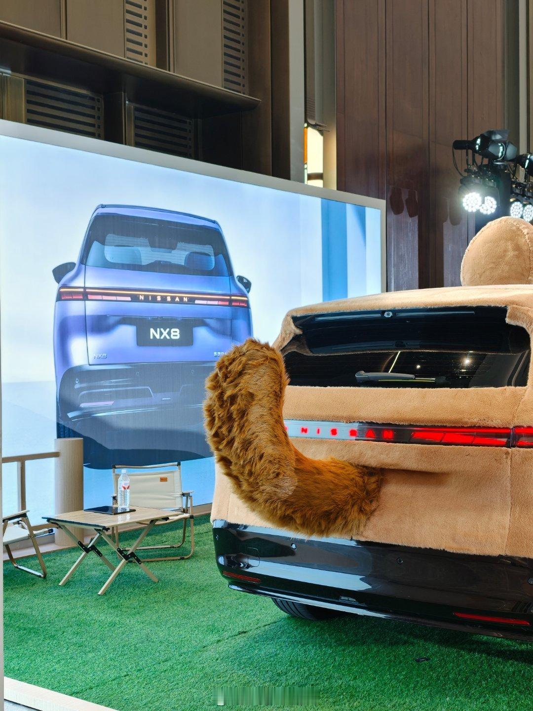 据说今晚将会是“最直白最真诚”的发布会，先期待一下价格吧。东风日产NX8大大大五