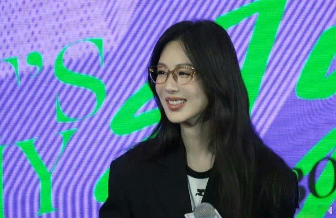 杨紫3月30日线下生图！！状态怎么样！ ​​​