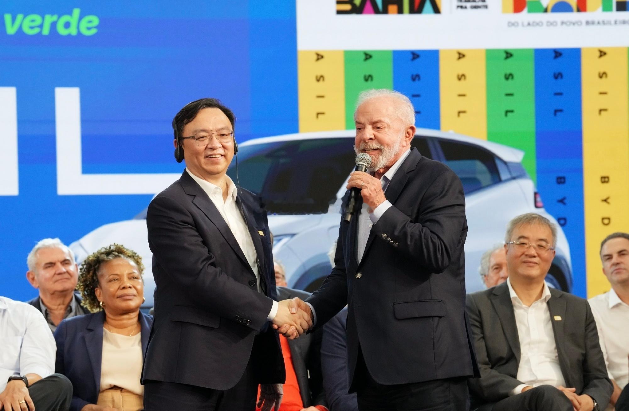 太棒啦！！比亚迪第1400万辆新能源交付巴西总统！全球化开启全新篇章！第1400