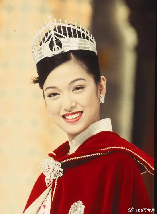 TVB演员李珊珊，《鉴证实录》的小棠菜，早些年，她患上惊恐症，因为长期服药，导致