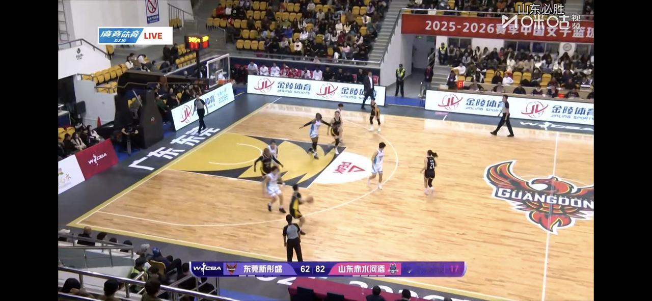 东莞女篮不败战绩被山东女篮打破！

这场比赛虽然还有1分钟才会结束，但是山东女篮