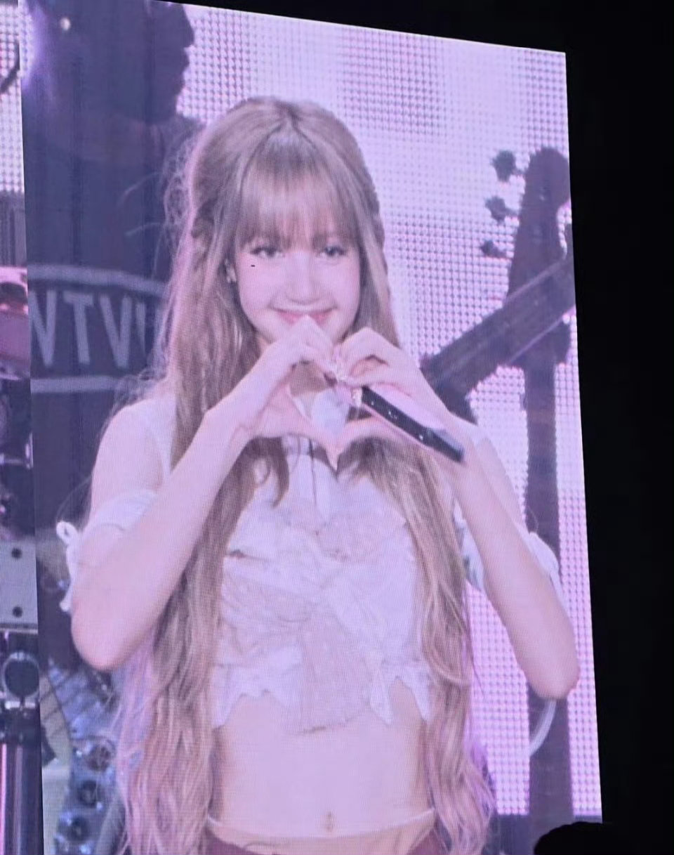 Lisa美出新高度NewWomanRemix ​Lisa美出新高度 ​​​