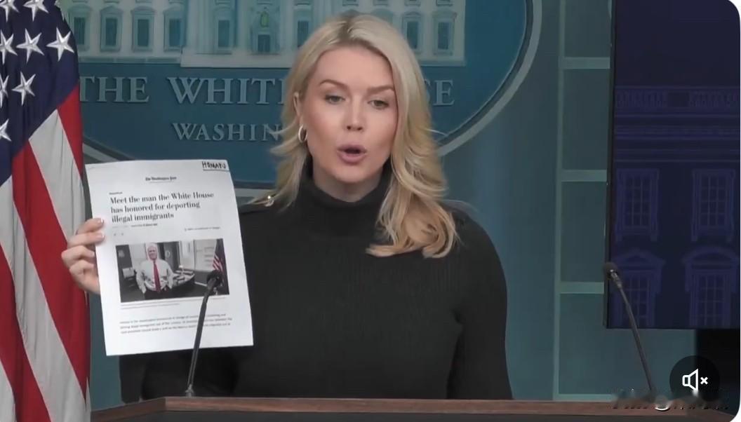 突发新闻：卡罗琳·莱维特拿出证据，震惊假新闻媒体，证明边境沙皇汤姆·霍曼曾被民主