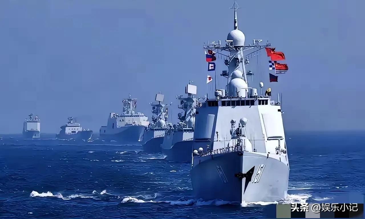 深夜突发，这条消息看得人火气直往上蹿。

中国海警在黄岩岛附近搞演训，提前发了航