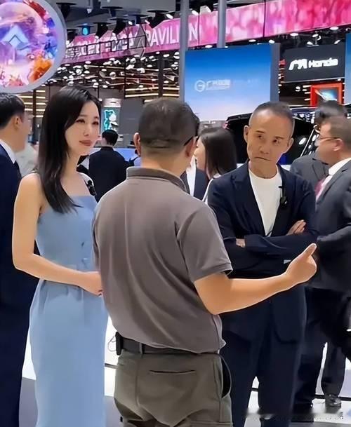 田朴珺否认和王石离婚明星效应再蹭一波流量
 近日，田朴珺清空社交媒体中与王石的合