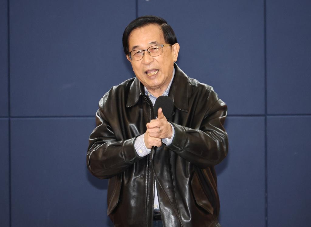 陈幸妤爆赵建铭狂call儿卖股票 阿扁反应曝光
陈水扁的女儿陈幸妤近期爆出婚变风