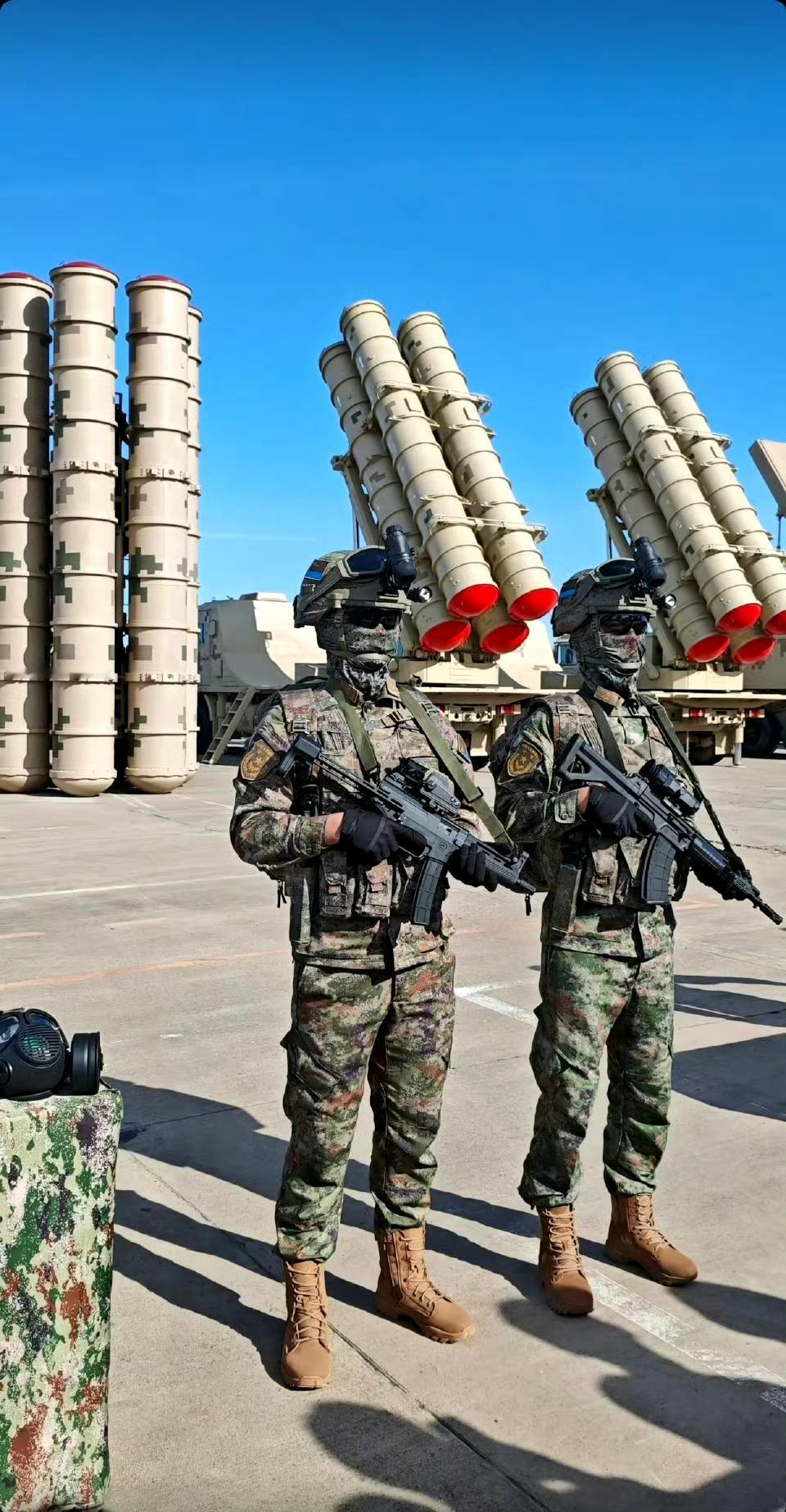 威武的气势溢出屏幕！如果说九三阅兵宣告我军完成全面现代化，那么长春航展就是现代化