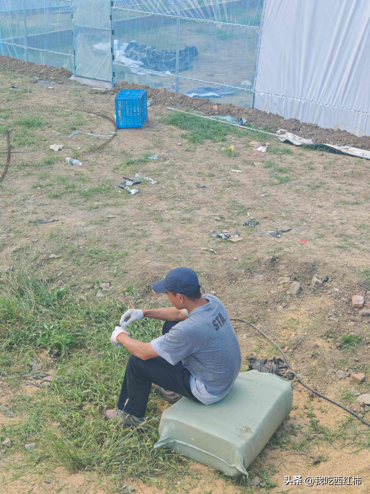 快30岁了，我不如我的父亲优秀，也不如父亲勇敢，毕业6年，工资和父亲差不多，父亲