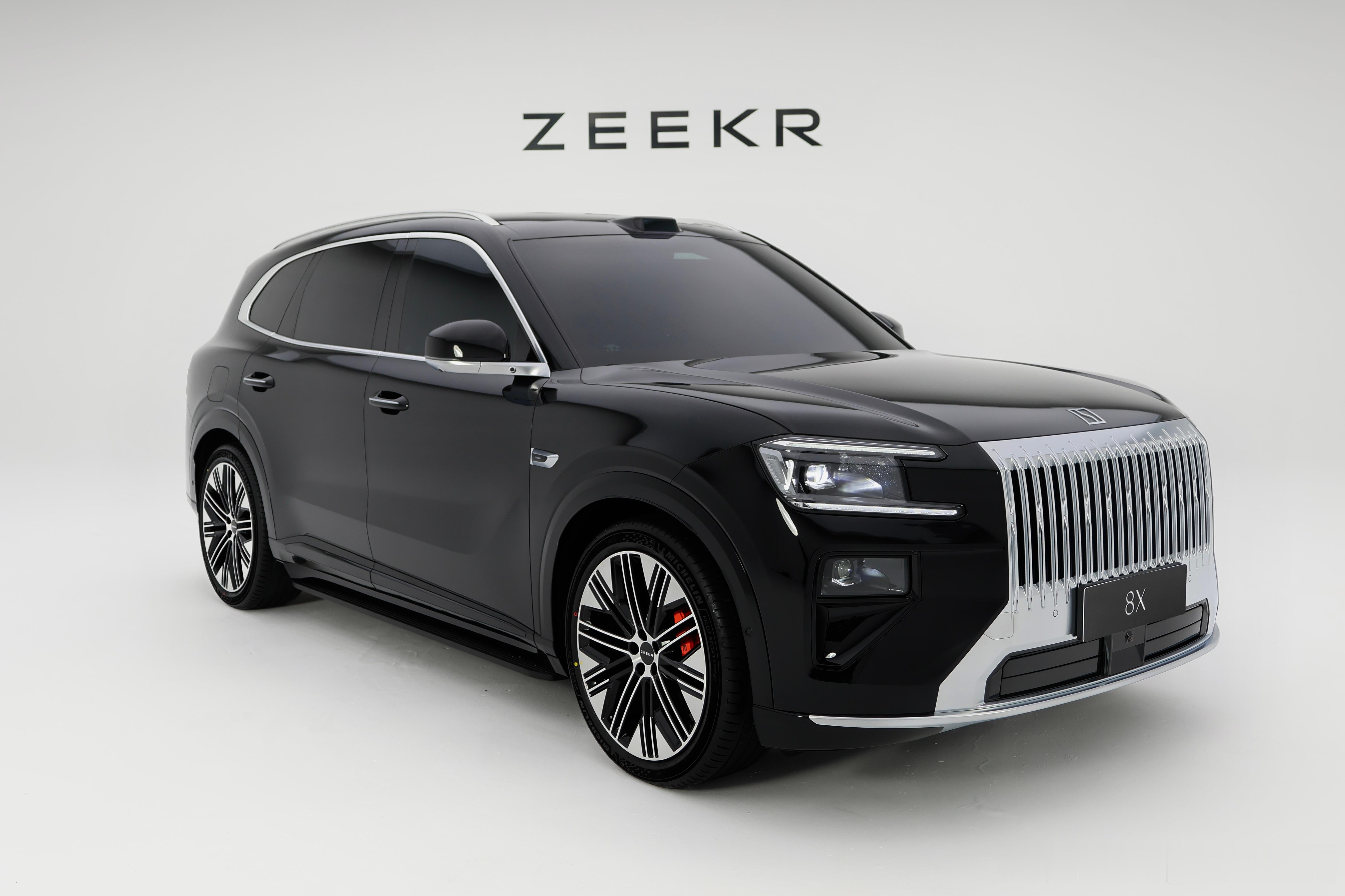 极氪8X确实是一台全方位品质都很高的车对得起国产豪华品牌的良心就是这次预售价我感