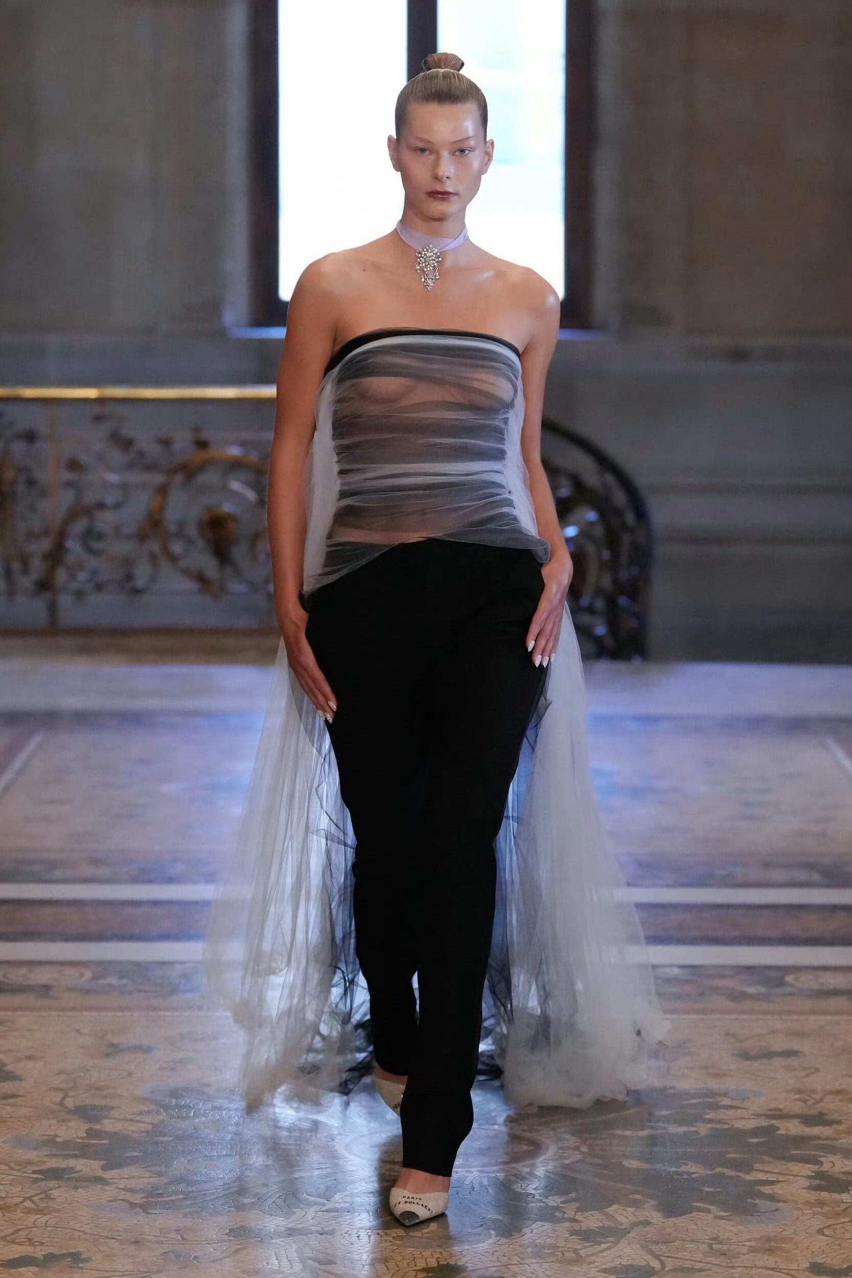 陈昊宇 × 2025 微博之夜 Look 2️⃣ 造型大片in Peet Dul