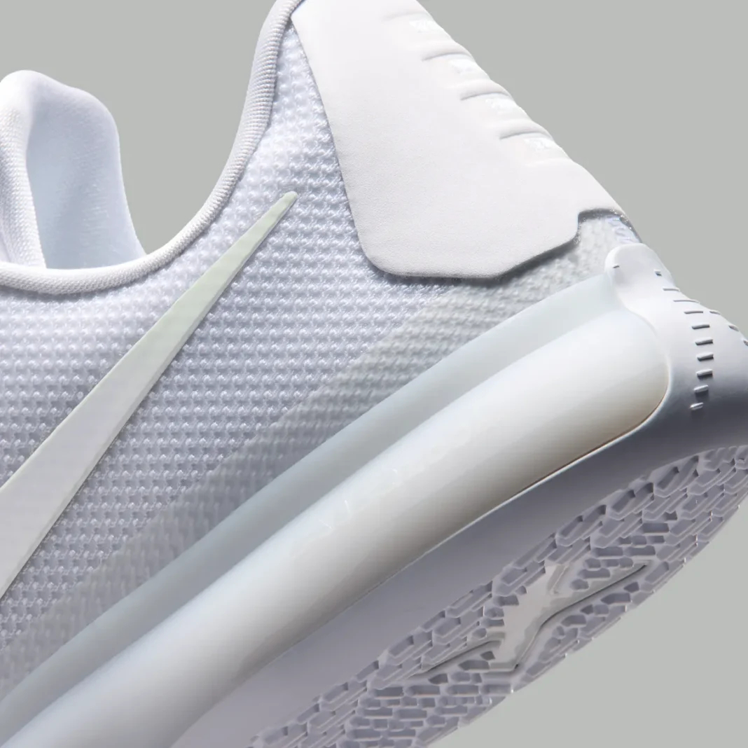 Nike Kobe 10 Protro “Halo”官图曝出，中底配置改为全掌Z