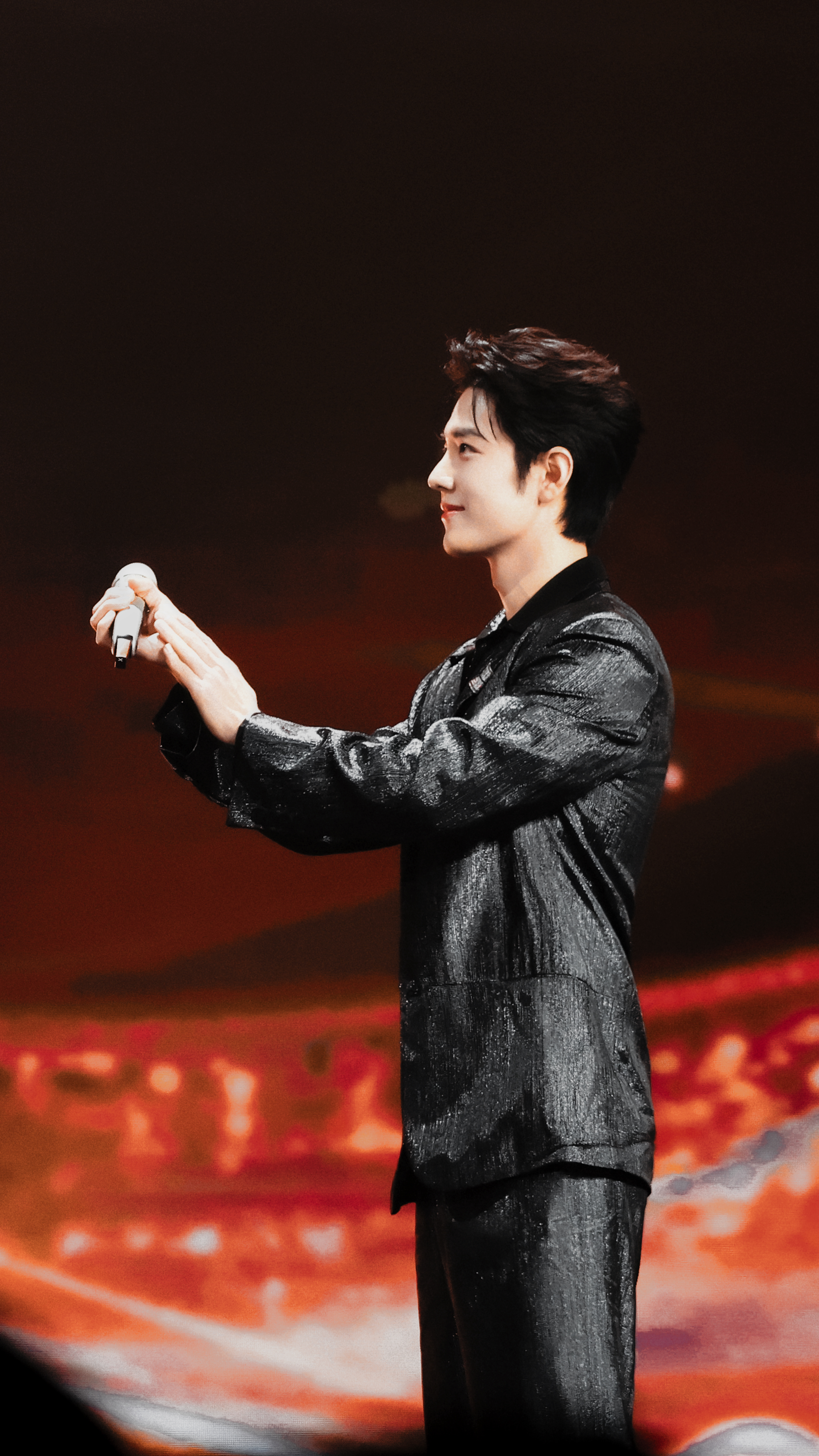 好喜欢这样举着手轻轻拍掌的时刻 