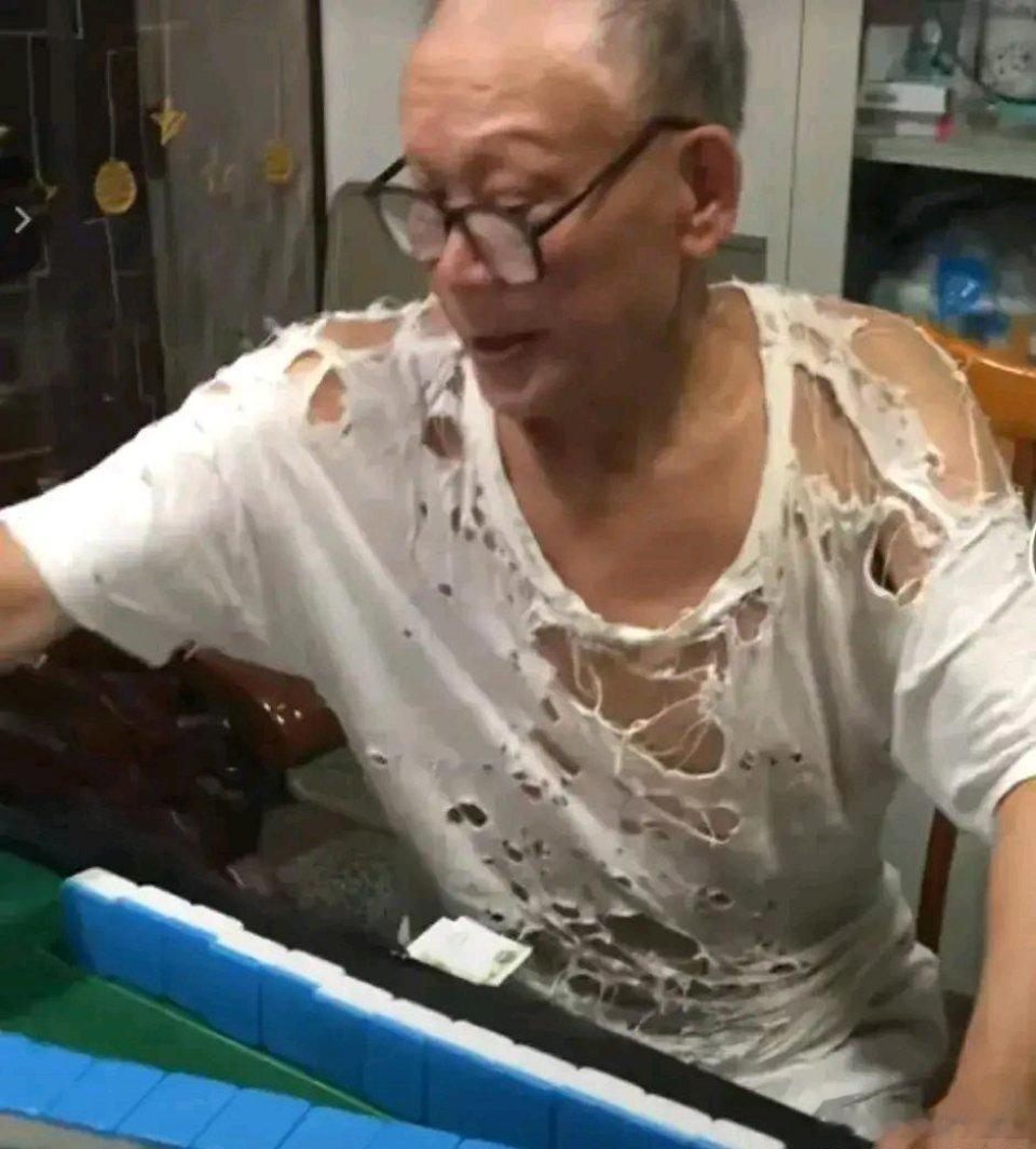 这应该就是最节俭的大爷了吧！！ ​​​