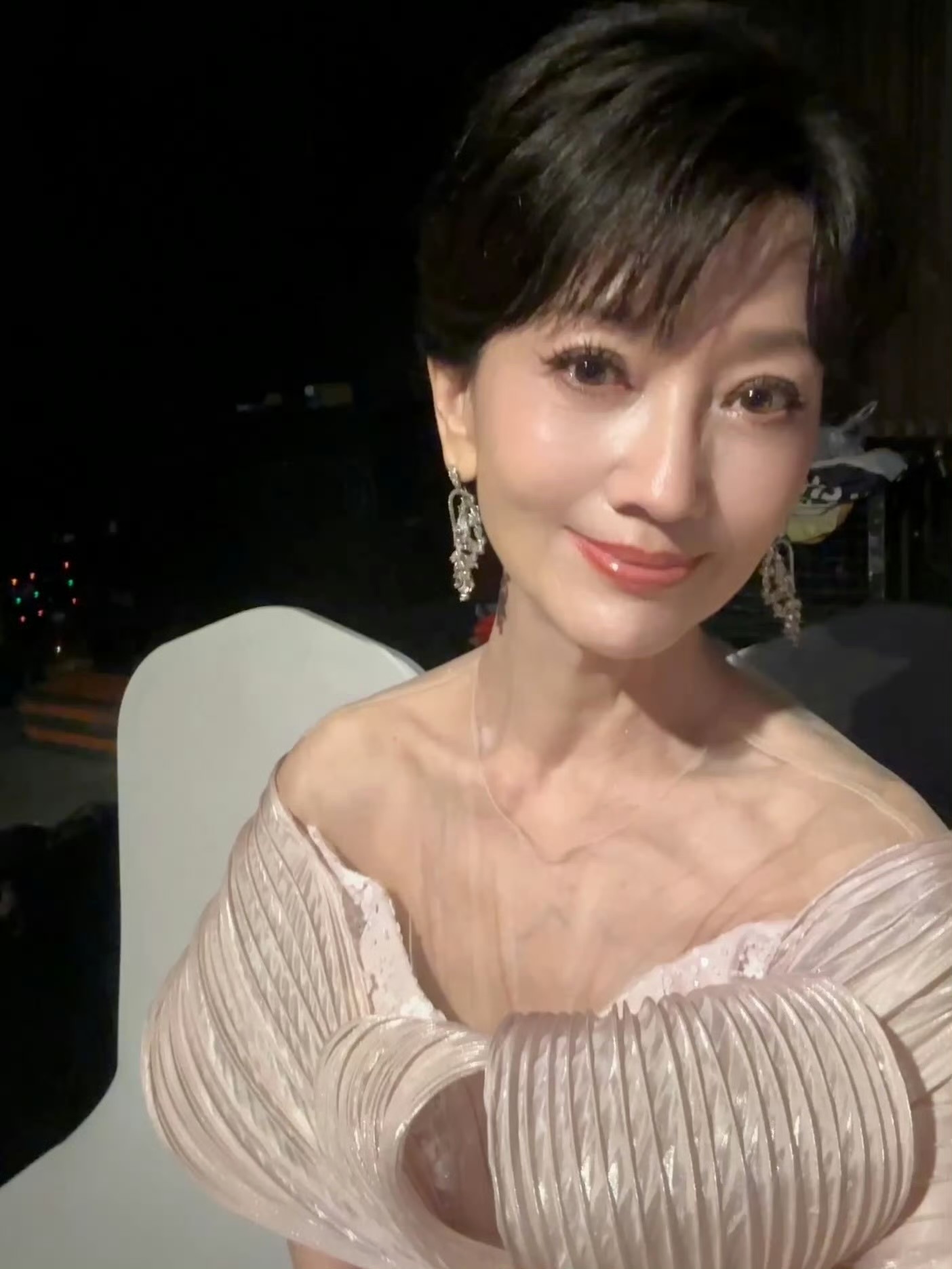 赵雅芝给赵雅芝的七夕星河情书  「芝迷的星河」营业中  赵雅芝向全世界安利最好的