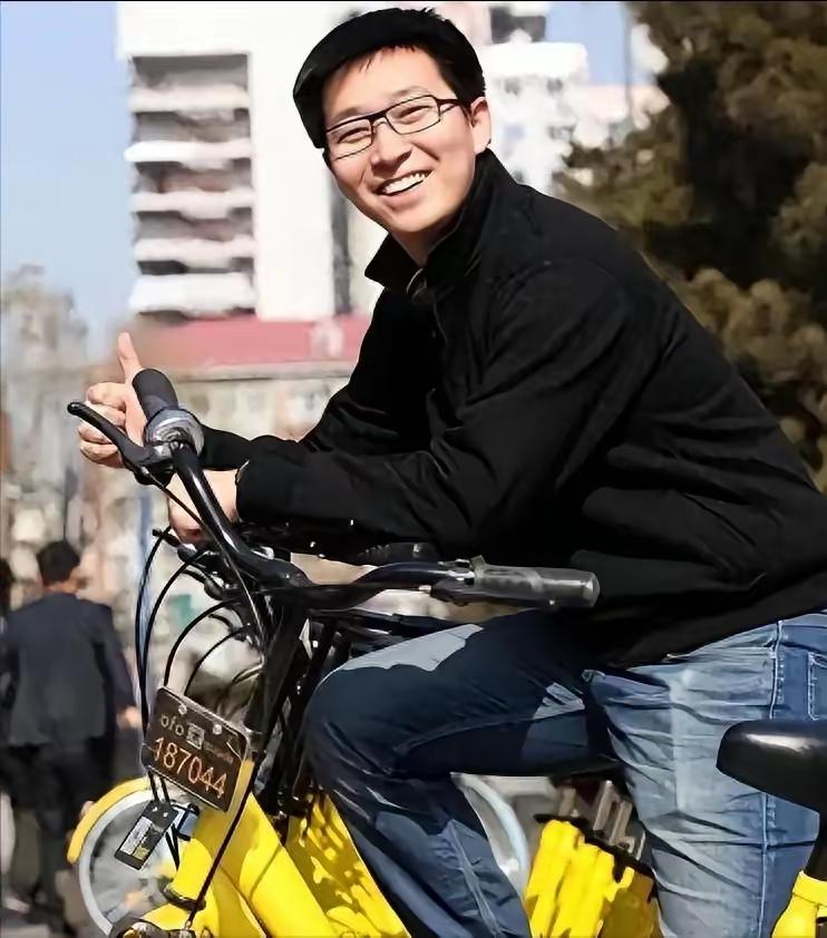 这个小黄车的创始人，现在在美国干什么呢？就不能想办法弄回来，把人们当初的押金退回